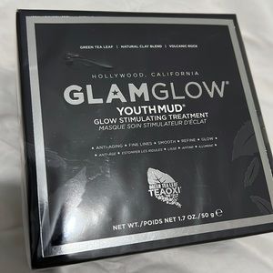 Glamglow youth mud glow stimulating treatment anti aging face mask
